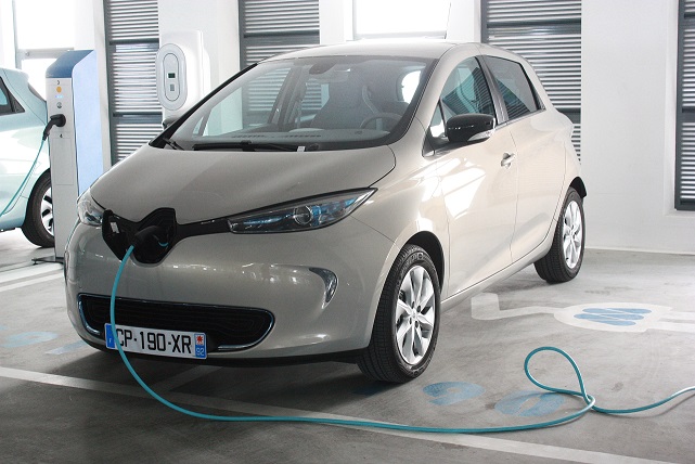 Bientôt 100 000 véhicules électriques en France [Bilan 2016]