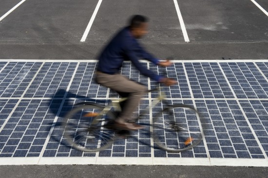 Colas veut industrialiser le concept de « route solaire »