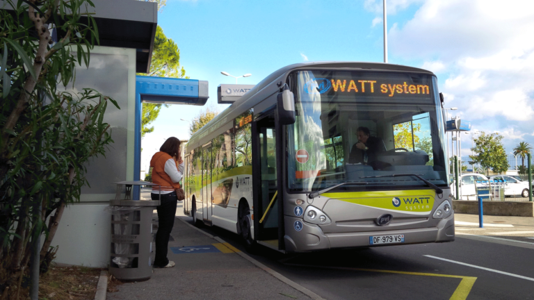 Bus électriques : PVI promet l’autonomie “illimitée”