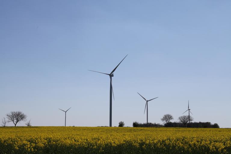 Premier achat de parcs éoliens pour Sergies
