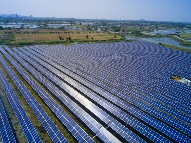 Axpo concentré sur le développement plus que la détention des centrales solaires