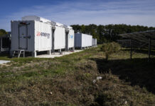 Le batteries de Ze Energy dans le parc solaire de Mennetou-sur-Cher