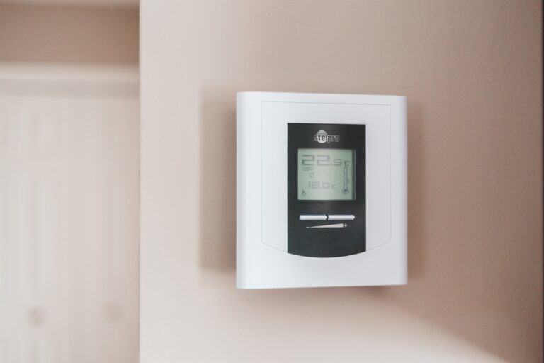 Sobriété : le gouvernement prépare un “plan thermostat”