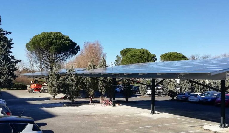 La solarisation des grands parkings en question