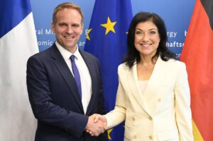 A Gauche, Marc Ferracci, Ministre de L'Energie Français, à Droite, Katherina Reiche, Ministre de L'Energie Allemande. 
