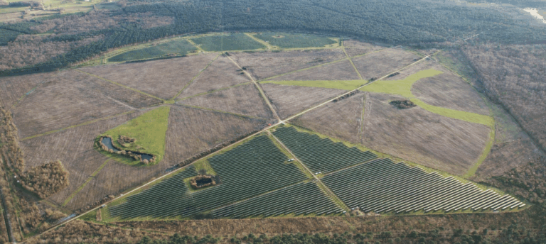 Le site des Champs Solaires de Touraine (crédits : Quercus Energies)